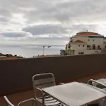 Laranjeiras Dois * Palhota