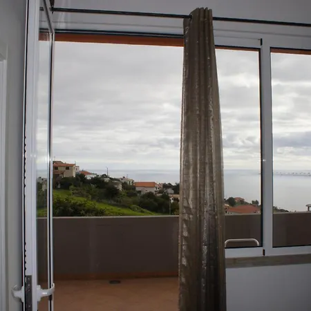 Laranjeiras Dois Apartamento *